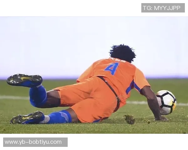 老里直言球队表现不佳却将责任推给裁判与他人缺乏自省意识 老里直言球队表现不佳却将责任推给裁判与他人缺乏自省意识